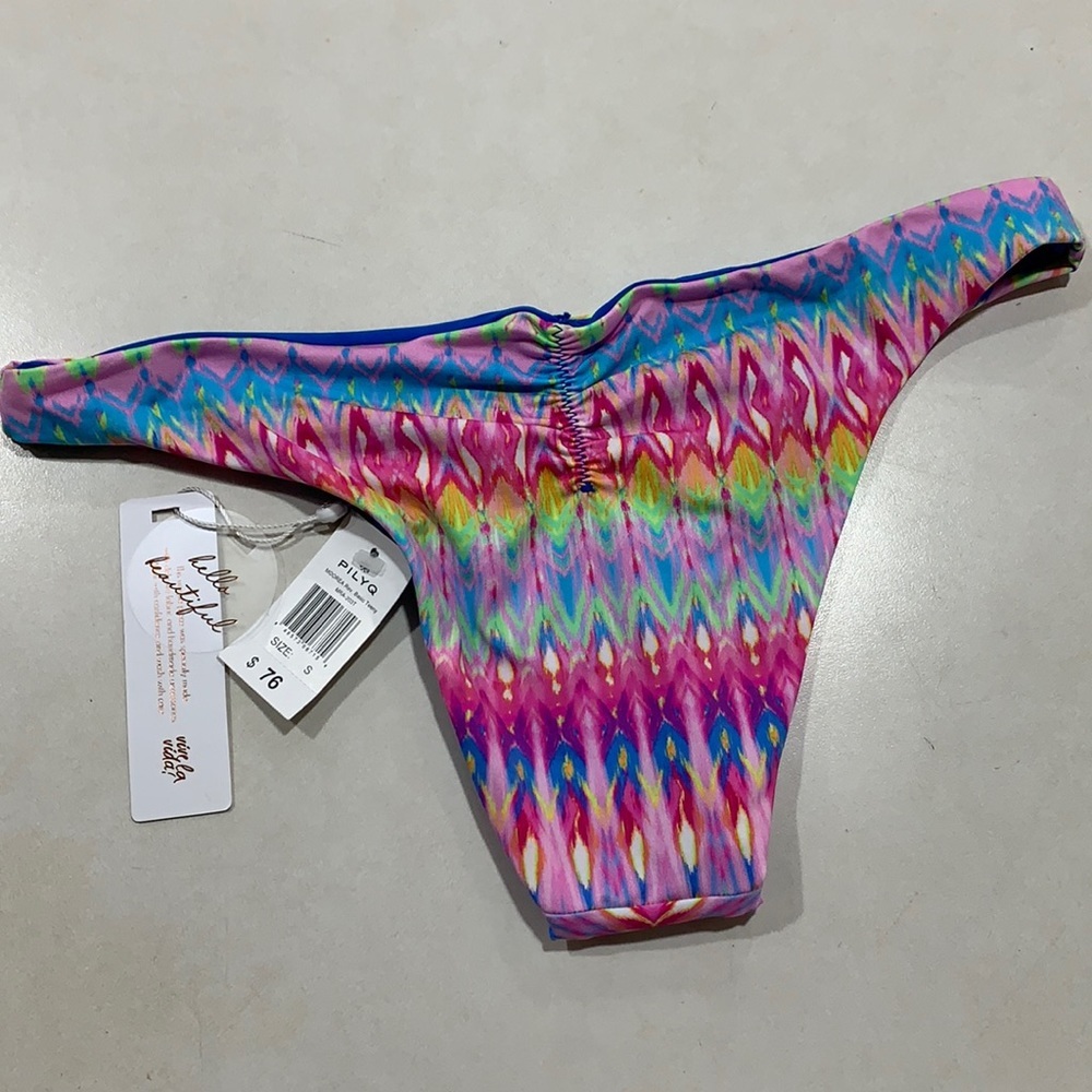 NWT PILYQ Moorea’s Reversible Basic Bikini Bottoms‎ - Picture 3 of 5
